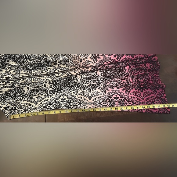 Maggy London Black, White, Purple Ombré A-line Midi Dress Halter Neckline (878) - Picture 17 of 17